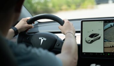 Elon Musk õrritab täna rahvast uue Tesla elektriautoga, mis võib tulla väga odav