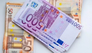 13 Eesti jalgpalliklubi kutsusid kokku erakorralise üldkogu, et peatada toetusmaksed Venemaale