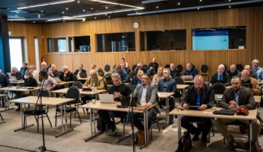 Linnavolikogu liikmete töö tasustamise arutelu ajas Pärnu poliitikute suusad risti
