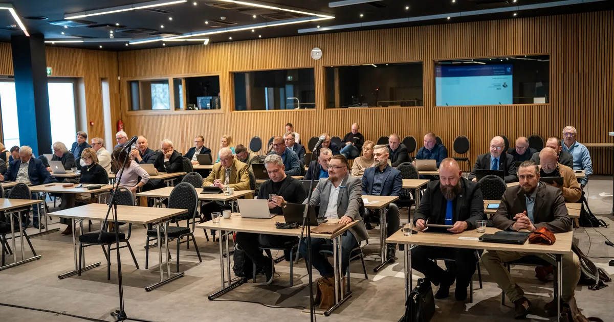 Linnavolikogu liikmete töö tasustamise arutelu ajas Pärnu poliitikute suusad risti
