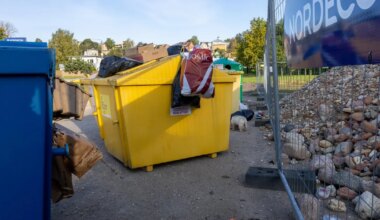 Ligipääsmatuks jäänud konteinerite juurde tekkis päevadega prügilade