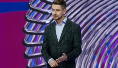 VÄGEV ⟩ Eurovisiooni lauluvõistluse tulevikku hakkab kujundama ka eestlane