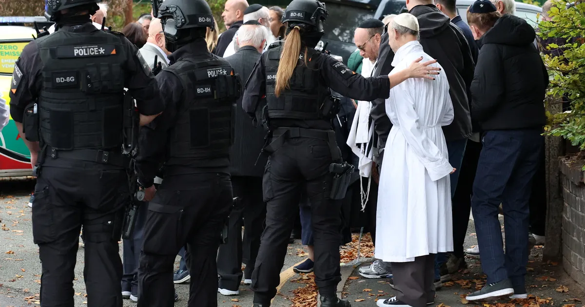 VERETÖÖ USUPÜHAL Manchesteri sünagoogi ees toimunud rünnakus suri vähemalt kaks inimest - Maailm - Postimees.ee