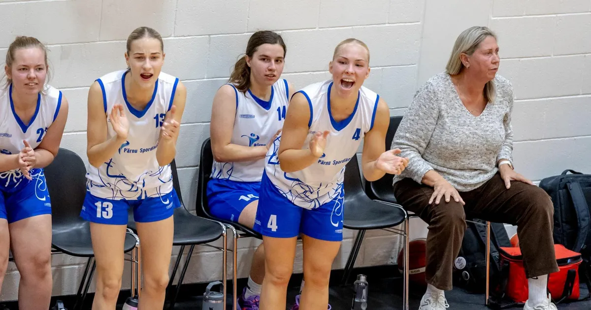 GALERII ⟩ Pärnu korvpallinaiskonna avamatš kujunes trilleriks, mis jäi treenerit kummitama