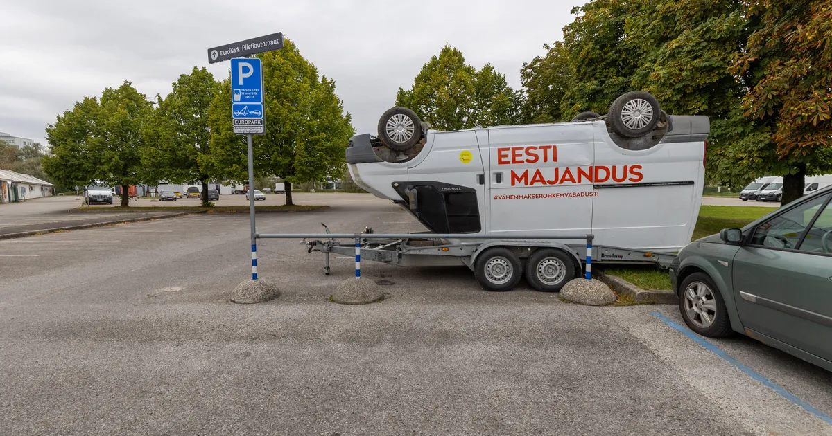 Parempoolsete kaubik on uuesti uppis, seekord haagise peal