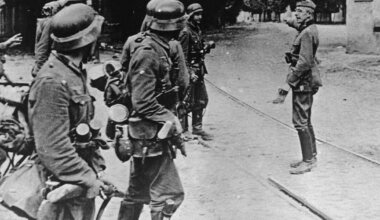 HÄIRIV FOTO! ⟩ Ajaloolane kasutas tehisintellekti, et tuvastada kurikuulsa holokausti mõrvapildi tulistaja