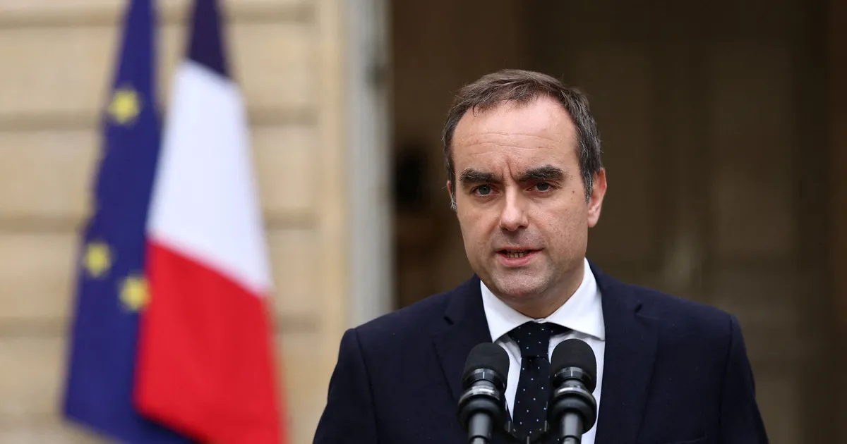 Prantsusmaa president nimetas ametisse uue valitsuse - Maailm - Postimees.ee