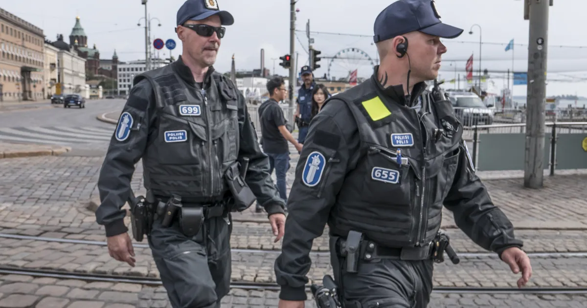 Helsingi politseiuurijat kahtlustatakse naiskahtlusaluse vägistamises