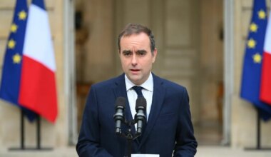 ÜLEVAADE ⟩ Prantsusmaa tühikäigul valitsusjuht üritab vältida erakorralisi valimisi - Maailm - Postimees.ee