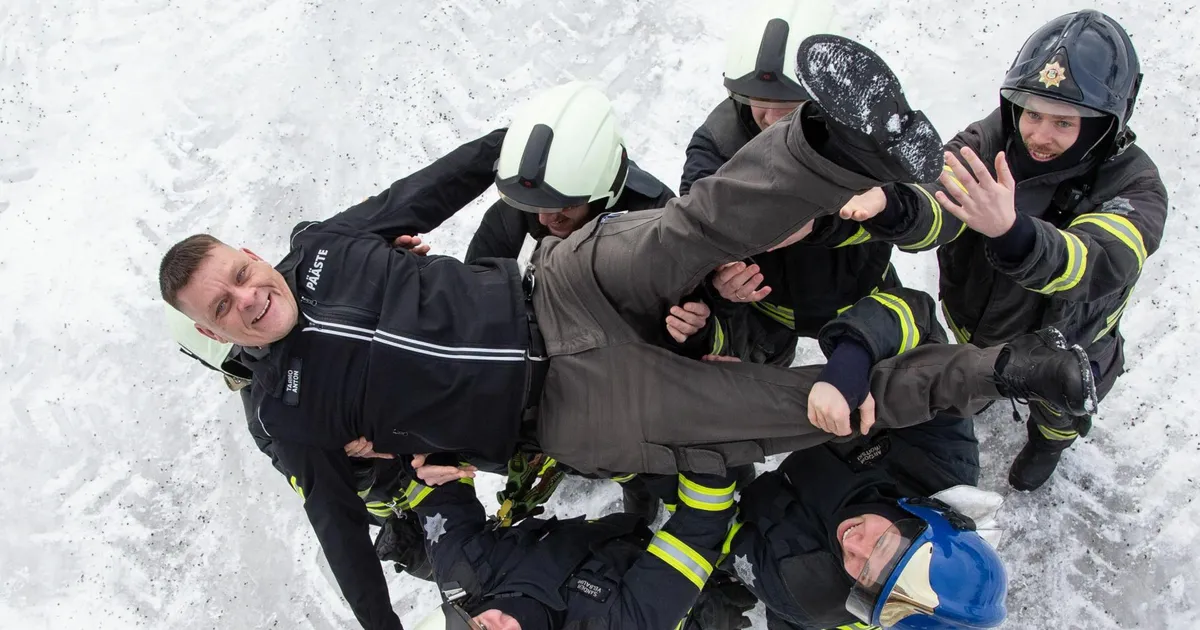 Teenetemärgi pälvinud päästeametnik on võimaliku kelmuse tõttu uurimise all