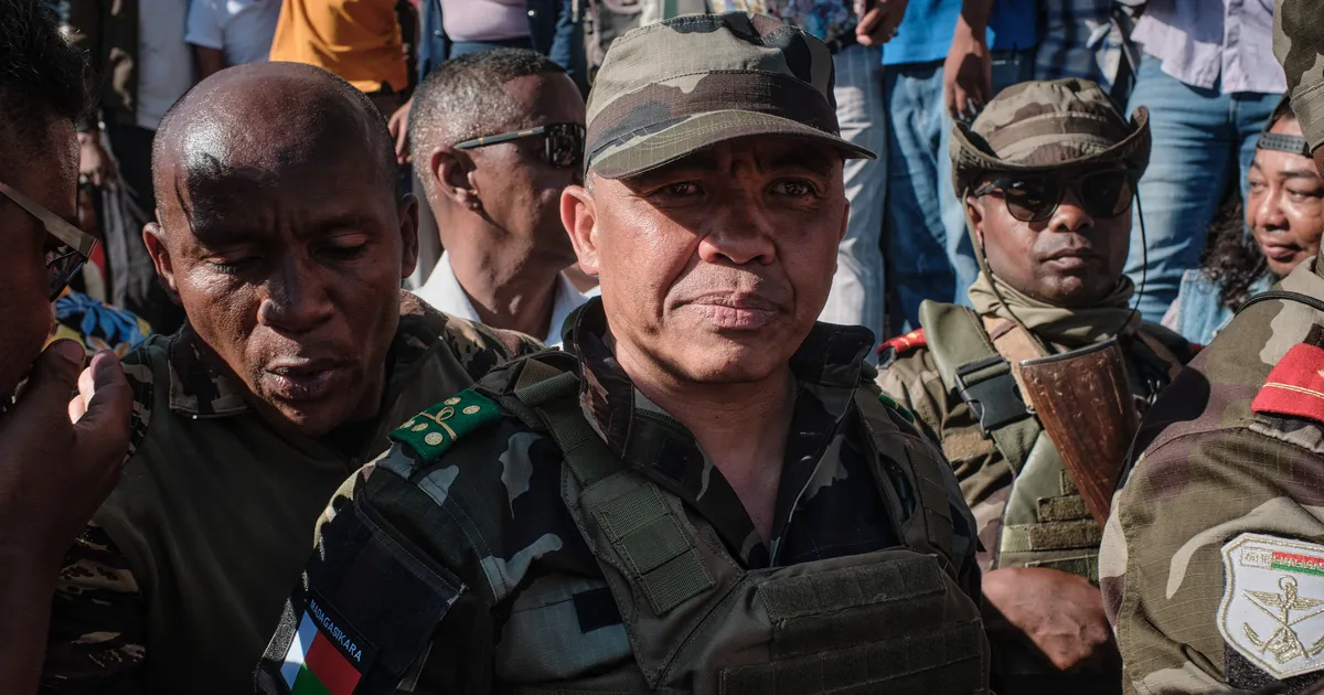 Madagaskari sõjaväe eliitüksus haaras riigis võimu