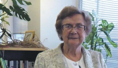 Suri kirjastuse Varrak looja