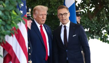 ERKKI BAHOVSKI ⟩ Soome diplomaatia keerdkäigud ja priipääse Valgesse Majja