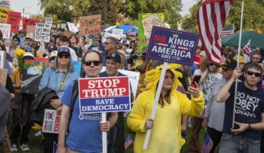 VIDEOD ⟩ Trump vastas miljonitele protestijatele AI videotega, millel pommitab inimesi väljaheidetega