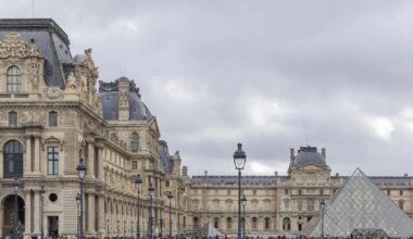 Louvre`ist varastatu väärtus on 88 miljonit eurot