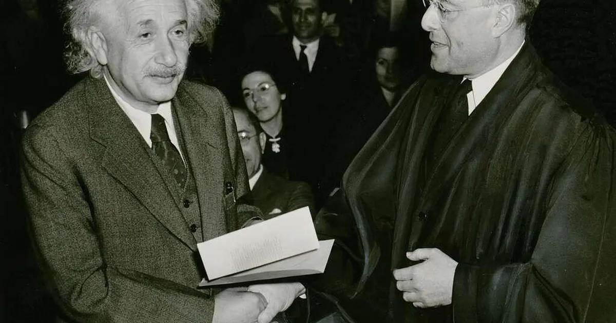 Albert Einsteini 6 eksimust, millega ta maailma mõistmisel mööda pani
