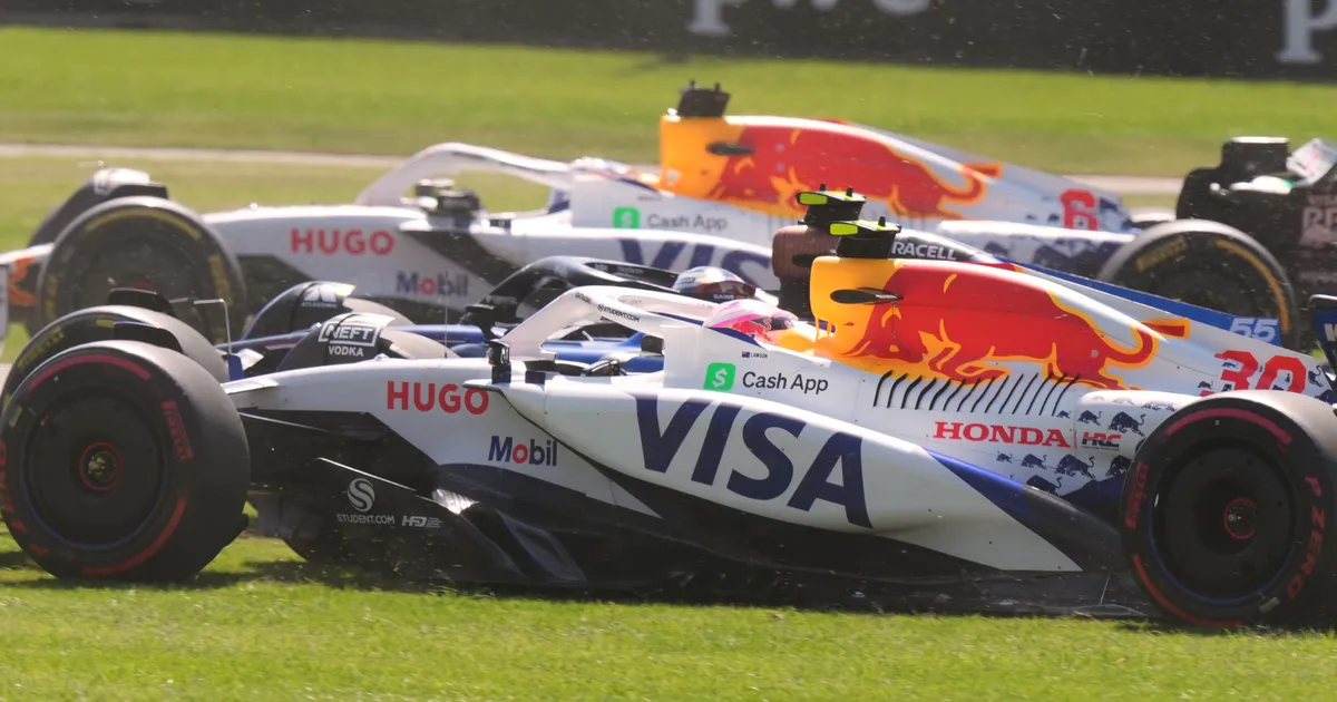 VIDEO ⟩ F1 etapil tekkis eluohtlik olukord: ma oleksin nad peaaegu tapnud - Postimees Sport