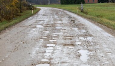 Transpordiamet: on kruusateelõike, kus bussifirma nurin on põhjendatud - Postimees