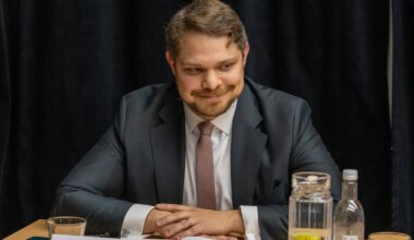 JUHAN-MART SALUMÄE ⟩ Mis me passime, sõbrad?