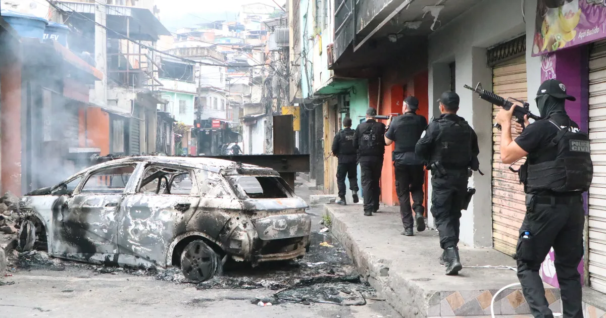 VIDEO ⟩ Tuhanded hambuni relvastatud politseinikud osalesid Rio suurimas narkoreidis - Maailm - Postimees.ee