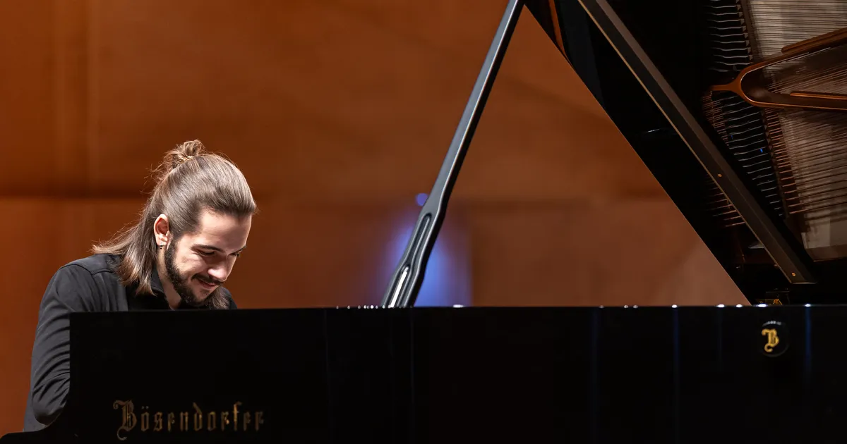 GALERII ⟩ EMTA suures saalis esines silmapaistev klaverivirtuoos