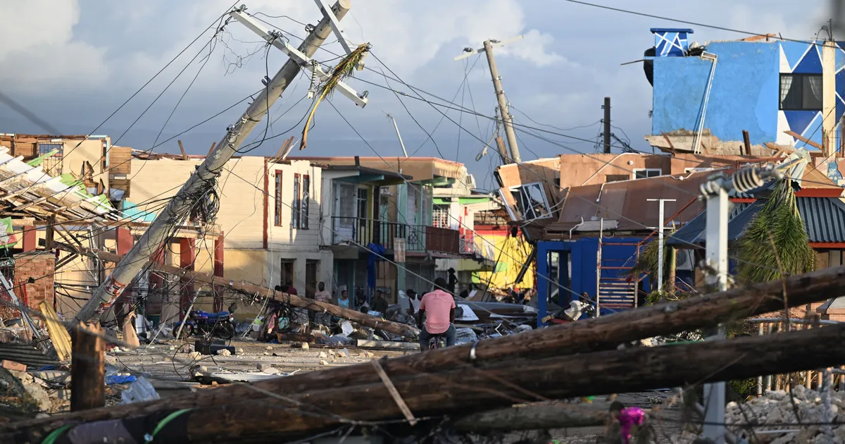 VIDEO ⟩ Orkaan Melissa külvas Kariibidel laialdast hävingut