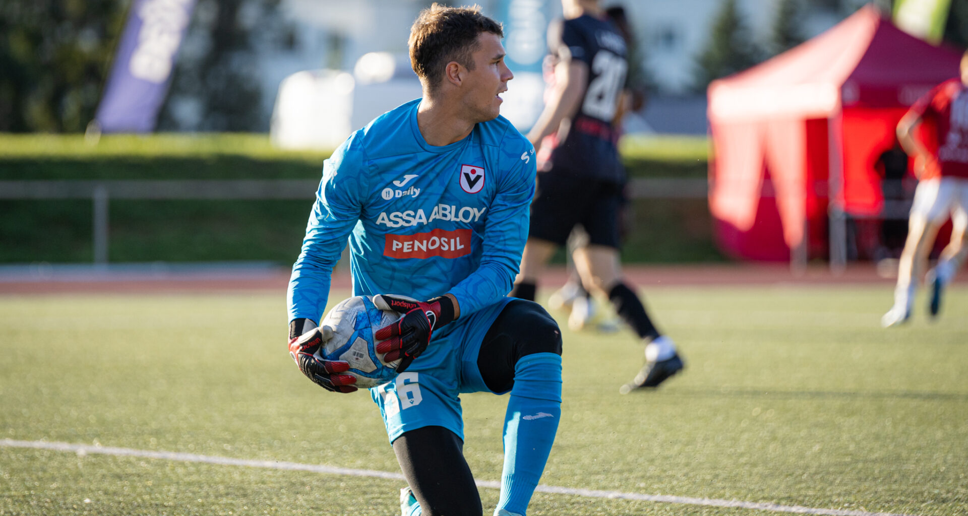 Endine Viimsi ründaja kostitas kunagist koduklubi duubliga, mõlemad väravavahid saadeti platsilt minema