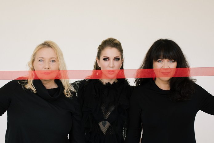 Ansambel HÄÄÄL (vasakult: Sirje Medell, Laura Põldvere, Ivi Rausi)