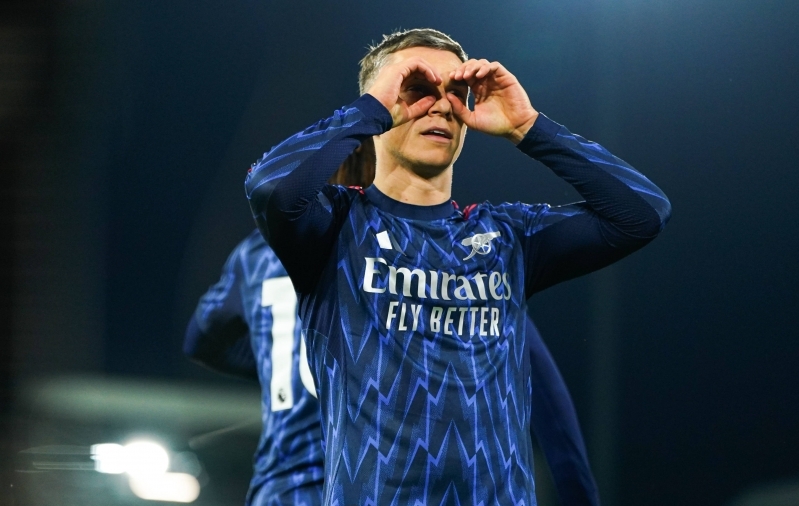 Kui kuidagi ei saa, siis nurgalöögist ikka saab! Tagala betooni valanud Arsenalile pakub julgust kild ajaloost