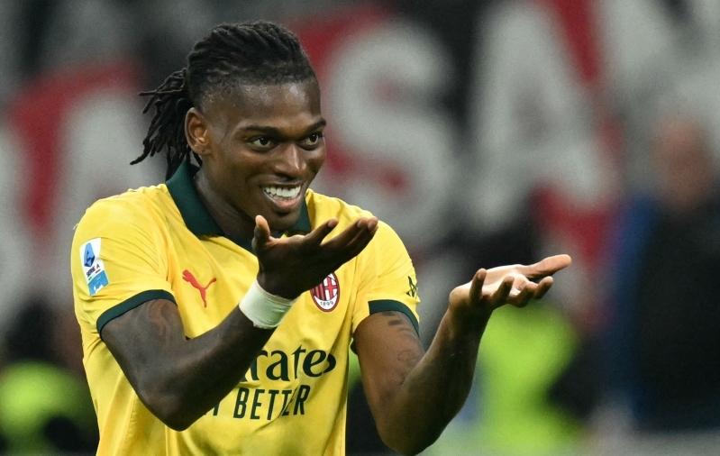 Milan kasutas konkurentide libastumise ära ja kerkis VAR-i abiga tabeliliidriks, Atalanta jätkab kaotuseta