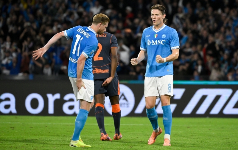 Napoli alistas Interi ja kerkis tabeliliidriks, aga De Bruyne sai penaltit lüües vigastada  (Vardy lõi Serie A-s esimese värava)