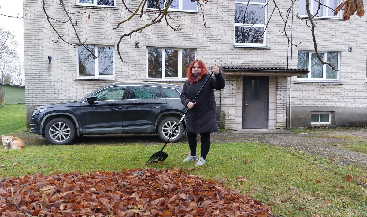 Märjamaal kortermajas elav Enely Rüütalu muretseb, et pärast lehtede kokku riisumist pole neid kuhugi viia ja põletada ka ei tohi.