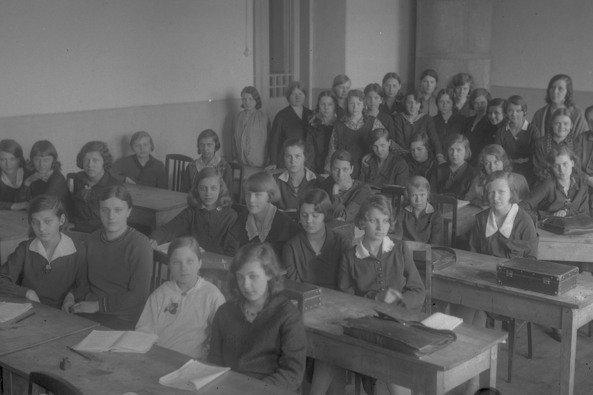 AJALUGU | Vene koolide õpetajad ei osanud ega tahtnud eesti keelt õppida