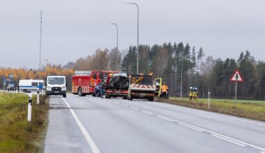 Postimees: kahe inimese surmaga lõppenud Nõo liiklusõnnetusele eelnes naise pussitamine