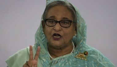 Bangladeshi kukutatud peaministrile Sheikh Hasinale nõutakse surmanuhtlust