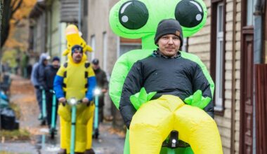 VIDEO ja FOTOD | Halloween vallutab Tartut! Kostüümides tõukeratturid tegid tiiru heade mõtete linnas