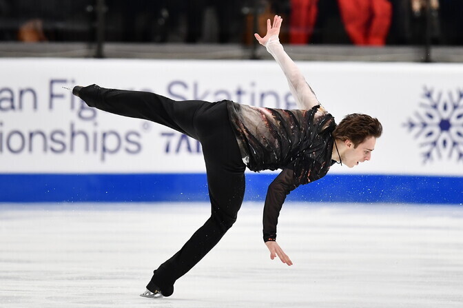 Eesti iluuisutajad sõidavad EM-i kohtade nimel | Iluuisutamine