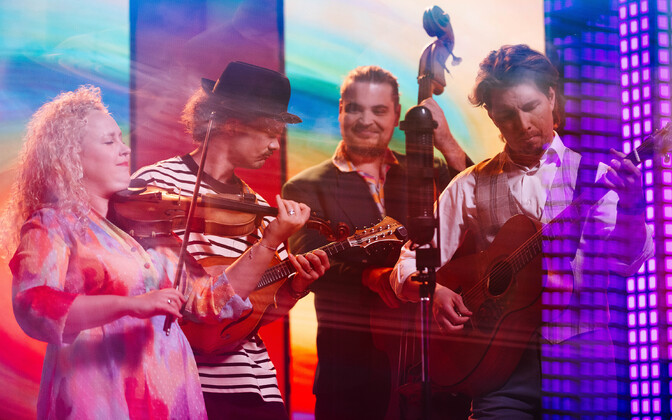 Kuuendat korda Jaapanis tuuritanud Curly Strings: "Kauges külas" murrab barjääre | Ringvaade