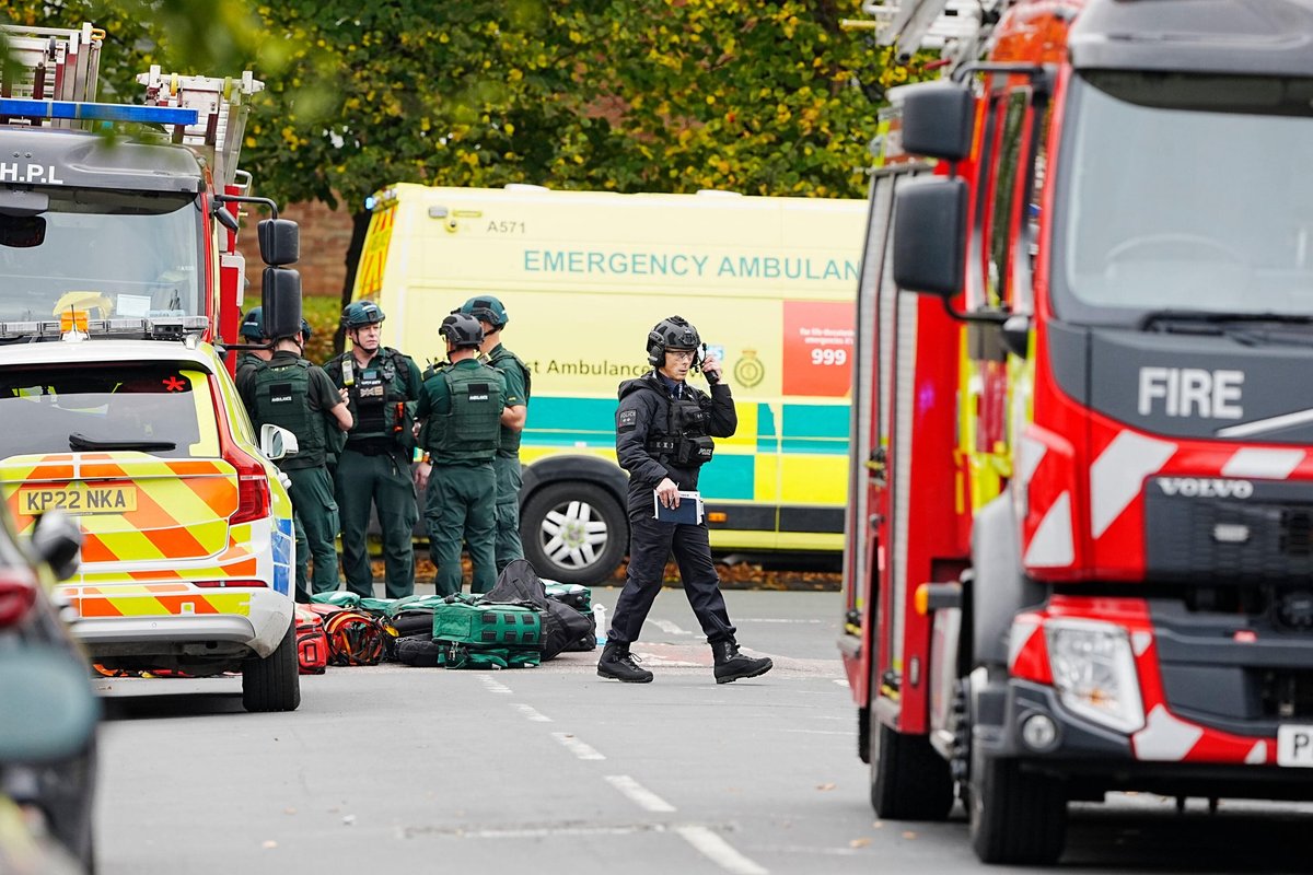 Manchesteri sünagoogi juures hukkus auto- ja noarünnakus kaks inimest