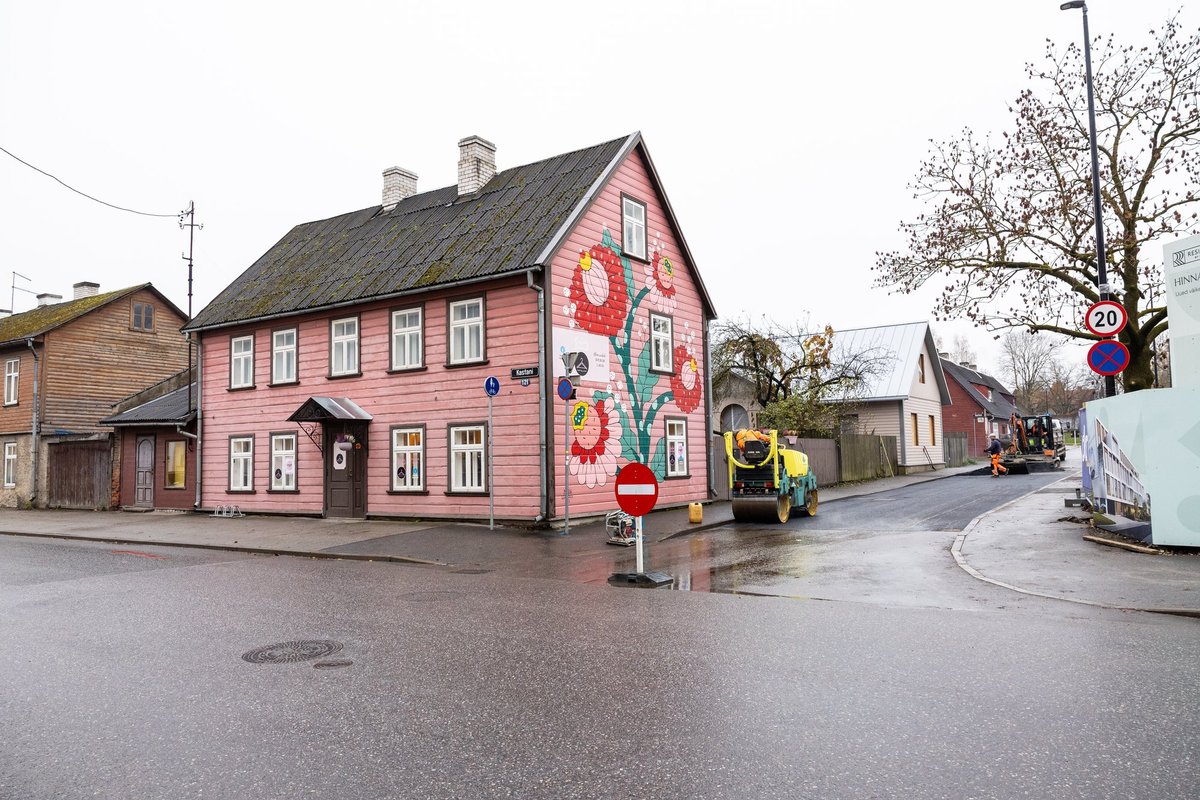 FOTOD | Tartus hukkus liiklusõnnetuses tõukerattur