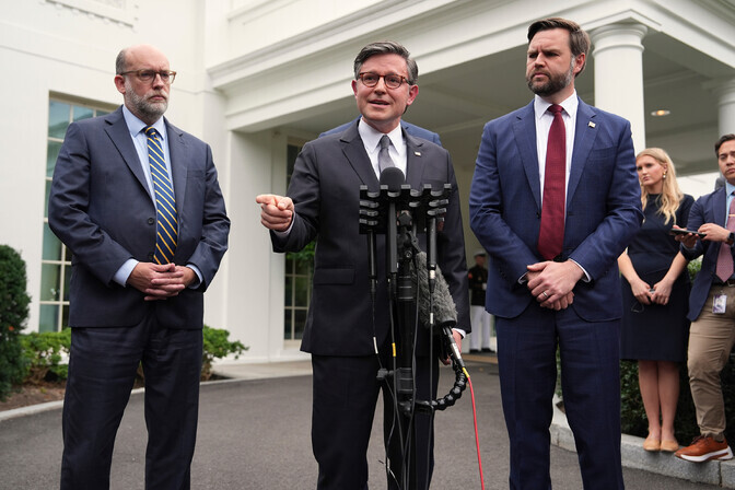 Trump võib tööseisaku raames koondada tuhandeid föderaalametnikke | Välismaa