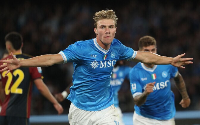 Napoli kasutas rivaalide viigi ära | Jalgpall