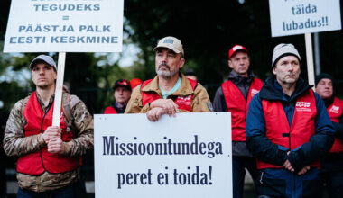 Galerii: õpetajad ja päästjad avaldasid palgatõusu nimel meelt | Eesti