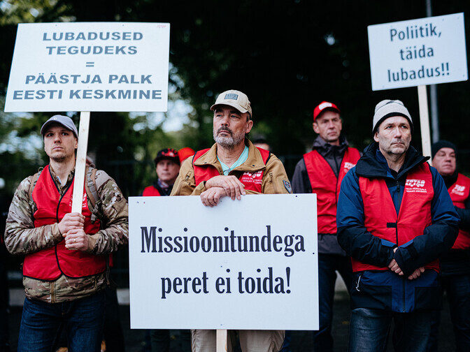 Galerii: õpetajad ja päästjad avaldasid palgatõusu nimel meelt | Eesti