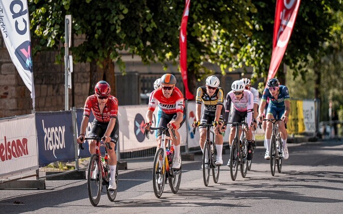 Vahtra lõpetas kõrgetasemelise velotuuri avaetapil 15 parema seas | Jalgrattasport