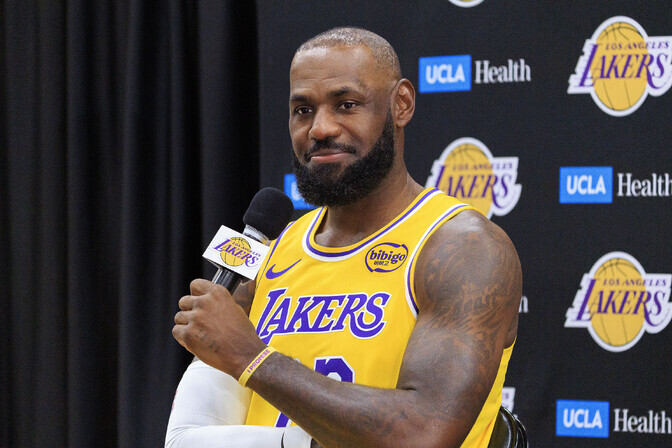 LeBroni suur teadaanne osutus konjakireklaamiks | Korvpall