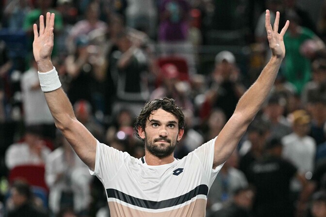 Suurepärases hoos Vacherot teenis Djokovici üle ajaloolise võidu | Tennis