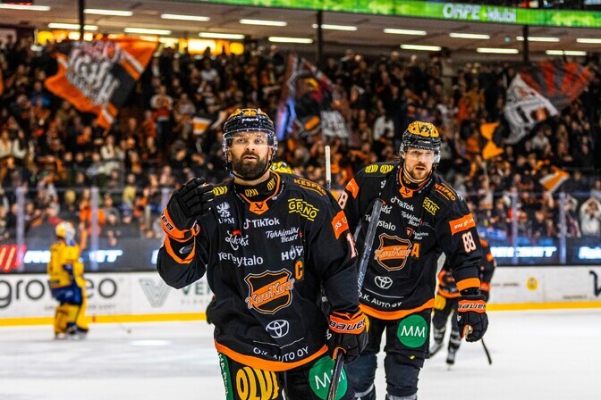 Rooba jagas kaks tulemuslikku söötu | Jäähoki