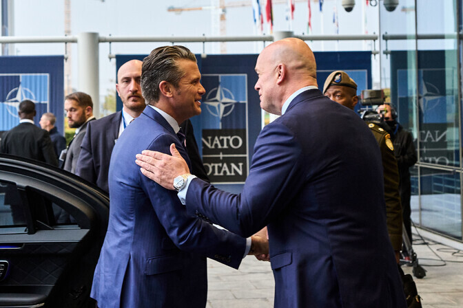 ERR Brüsselis: NATO kaitseministrid arutasid ka idatiiva kaitset | Välismaa