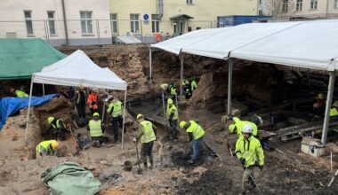 Galerii: Tartu arheoloogiliste kaevamiste käigus leiti kahe kiriku varemed | Eesti